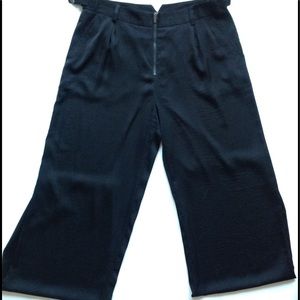 BCBG wide leg slacks